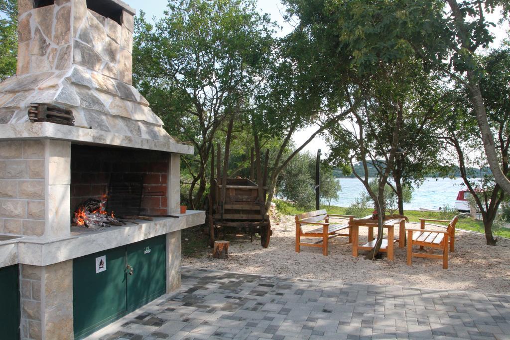 Holiday Batarelo Трогір Екстер'єр фото